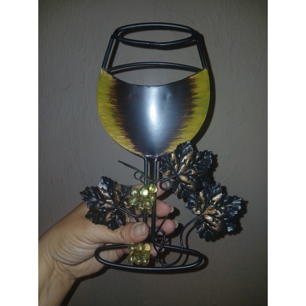 Metal Wine Glass Wall Hanging Kitchen Decore Wall Art